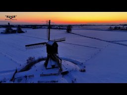 De zandwijkse molen te Sleeuwijk in de sneeuw. Ik had nog geen beelden in de sneeuw gemaakt, dus net voor het donker werd even de drone de lucht in gebracht.