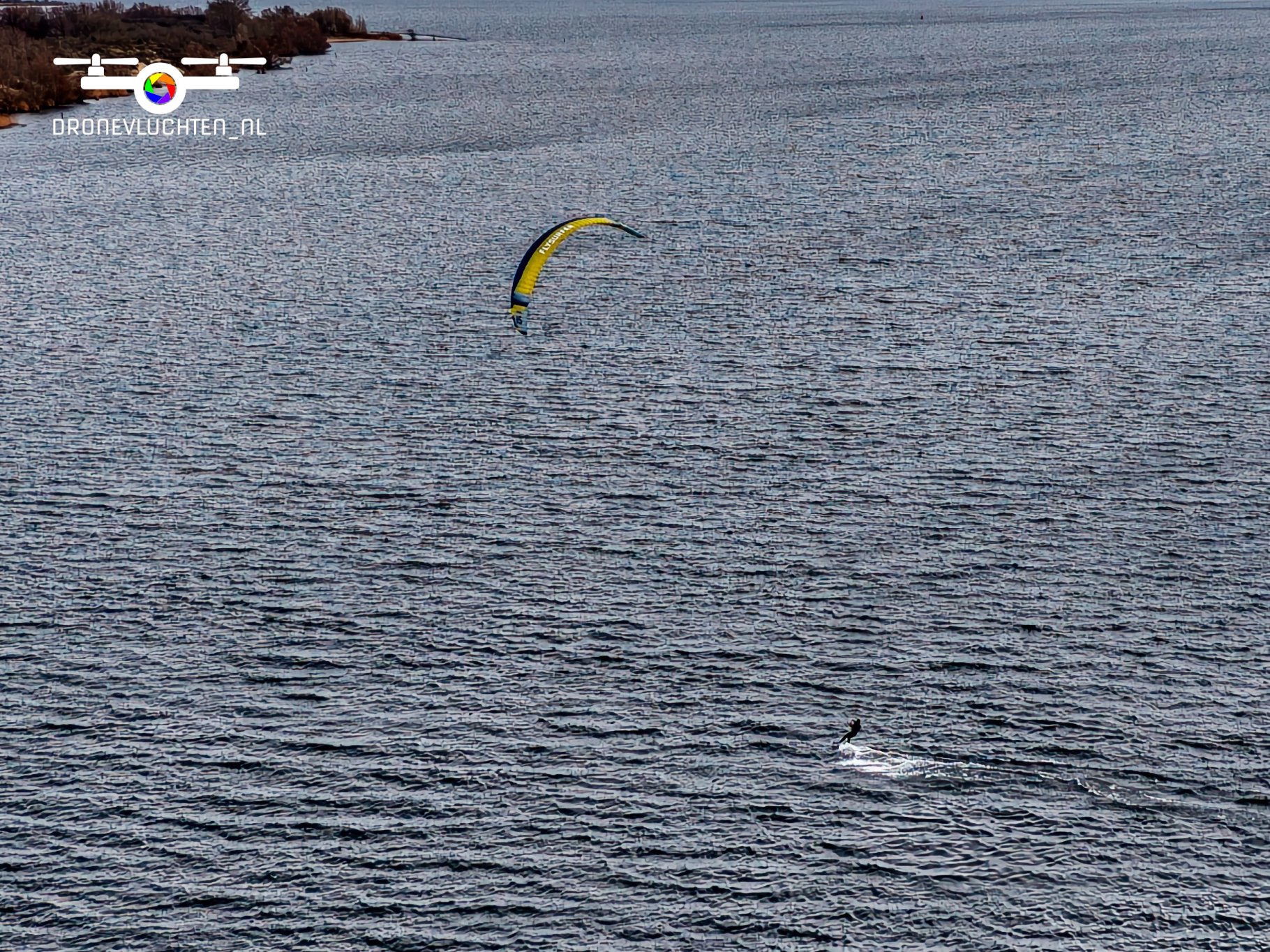 20260207 Kitesurfers