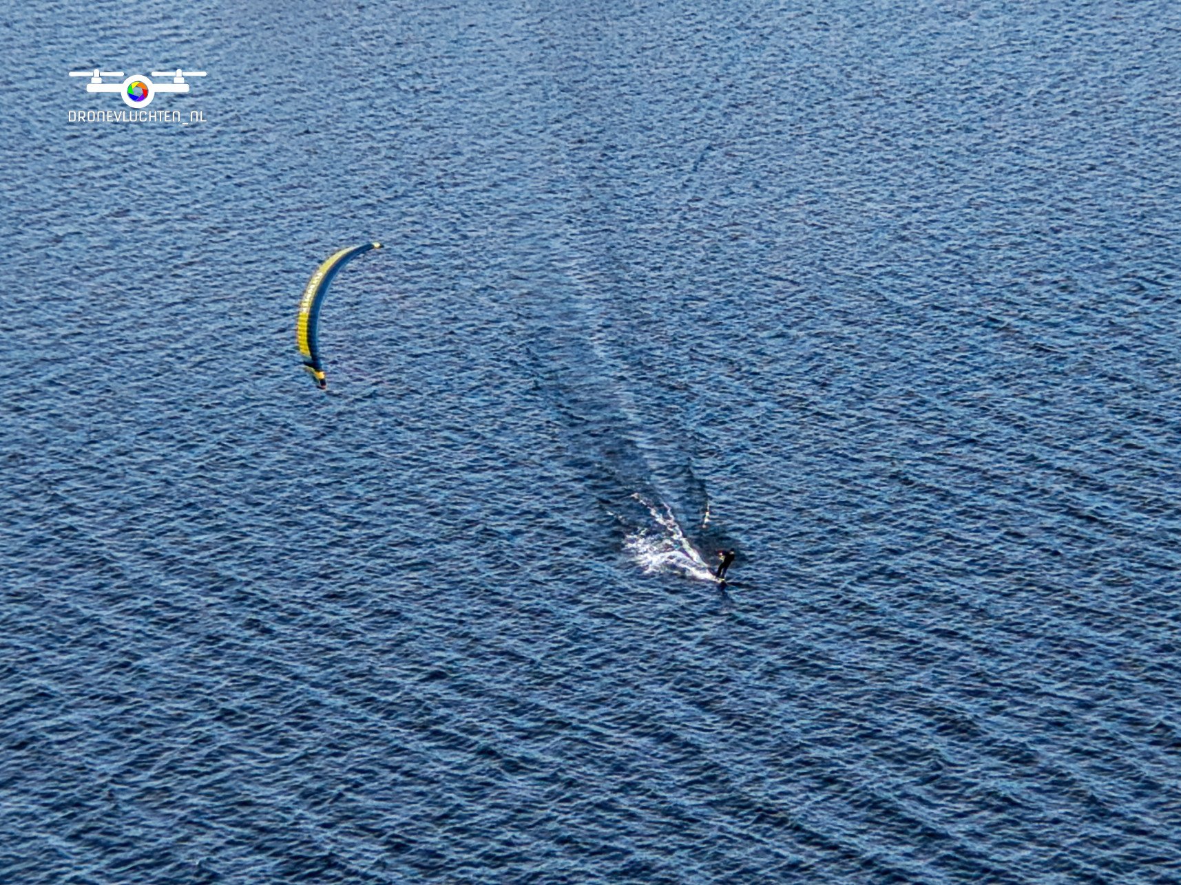 20260207 Kitesurfers