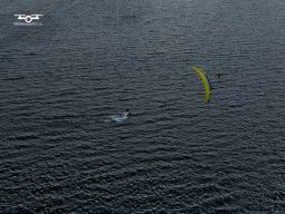 20260207 Kitesurfers