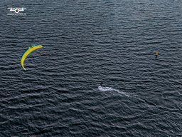 20260207 Kitesurfers