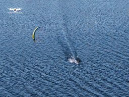 20260207 Kitesurfers